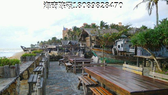中国铁建燕南苑4室2厅4厨2卫建面128.28㎡